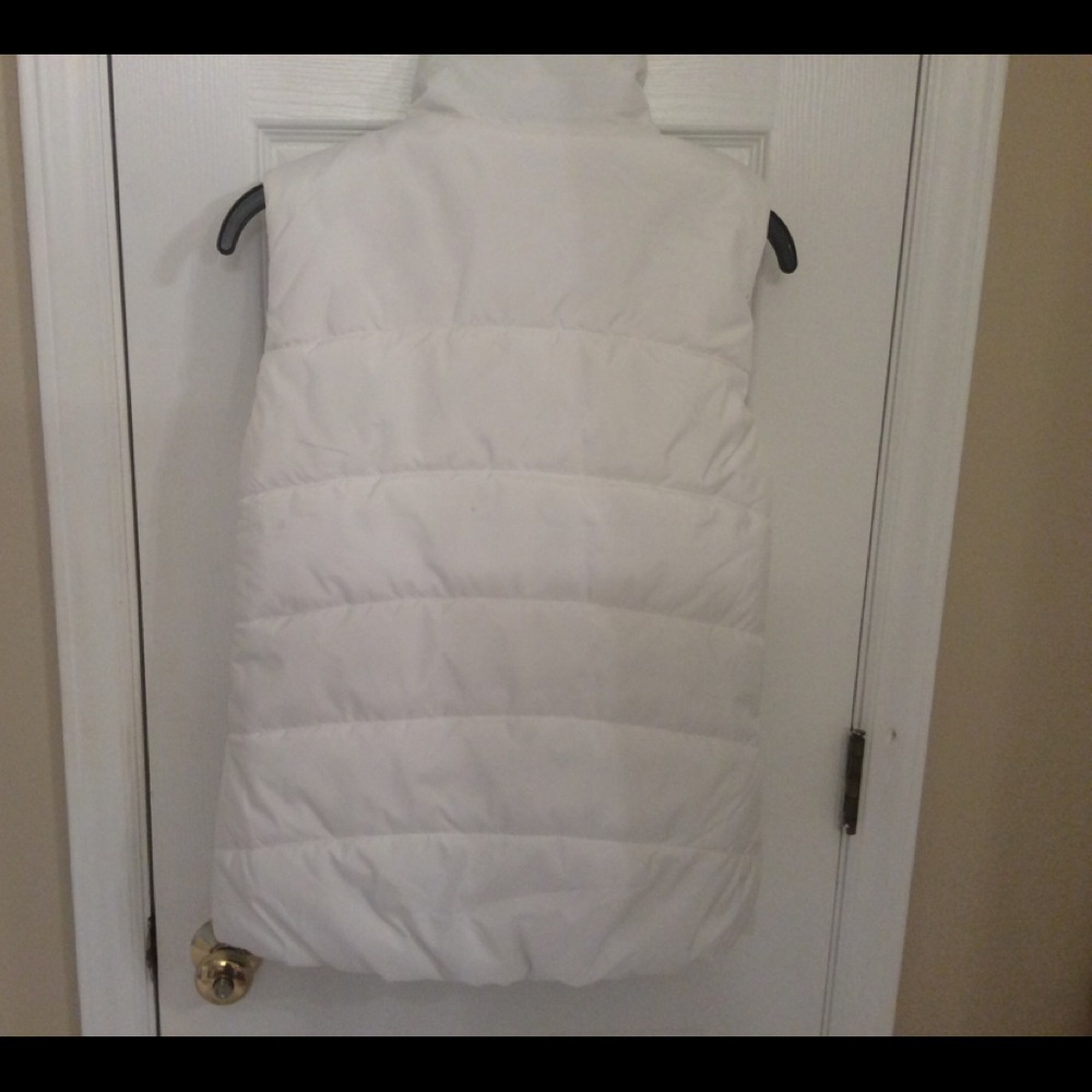 Just Reduced Free Country White Puffer Vest. FREE SHIPPING! - Picture 2 of 5